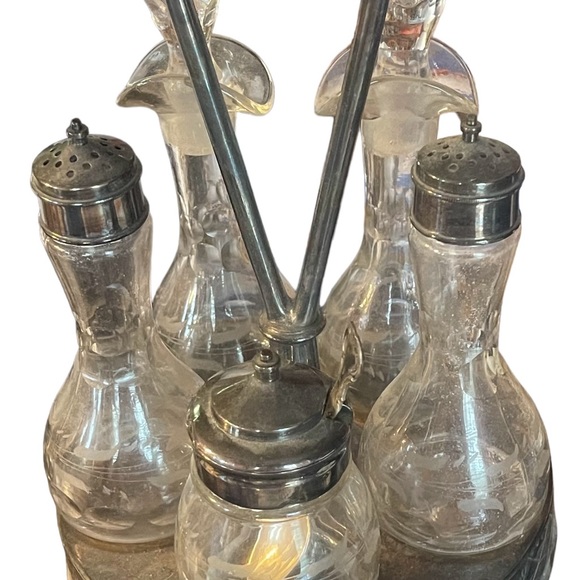 Antique Meriden B Company 5 Piece Condiment Set, Etched Glass, Spoon, 1852-1898 - Picture 5 of 16